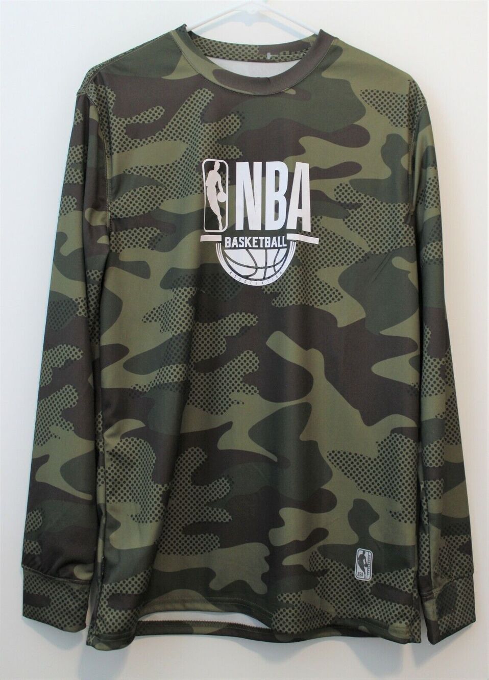 NBA Mens Basketball Logo Long Sleeve Camo Shirt Color Green Size Small NWT